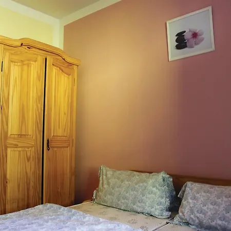 Nyaraló Four-bedroom Holiday In *